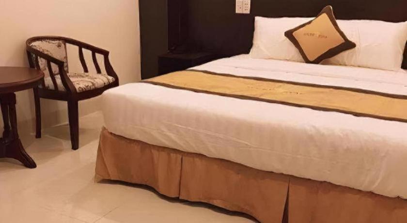 Lucky Star Hotel Buon Ma Thuot Buitenkant foto
