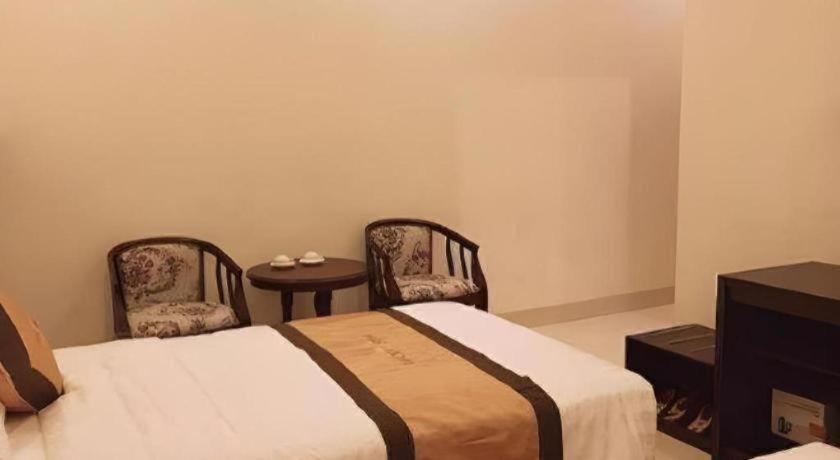 Lucky Star Hotel Buon Ma Thuot Buitenkant foto
