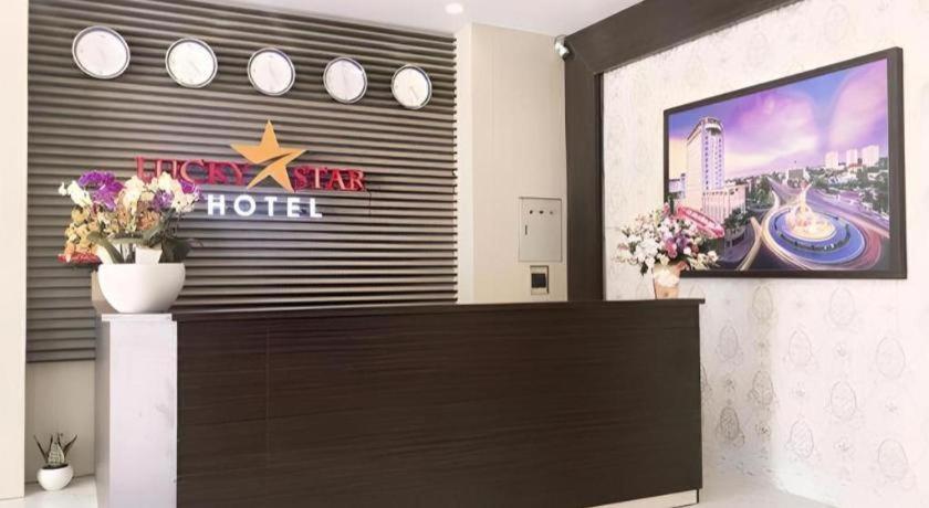 Lucky Star Hotel Buon Ma Thuot Buitenkant foto