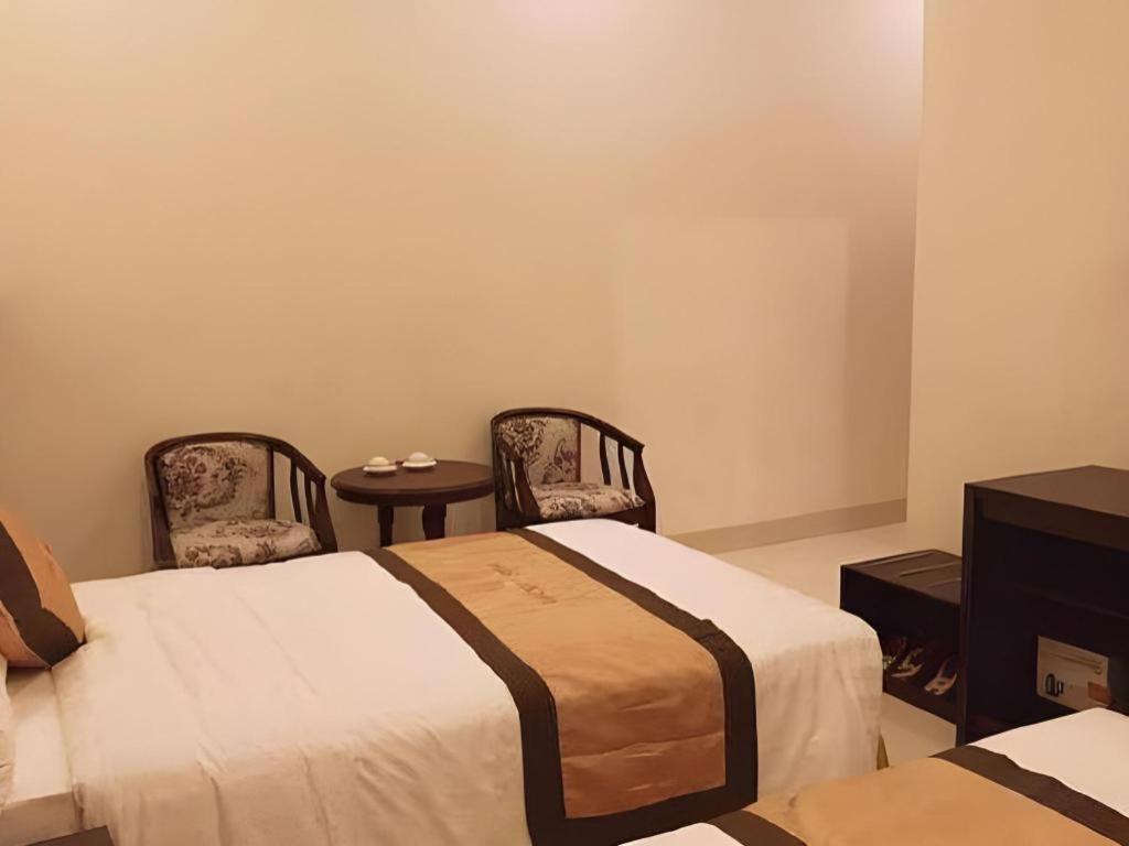 Lucky Star Hotel Buon Ma Thuot Buitenkant foto